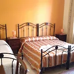 Archia Bed & Breakfast 3*