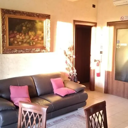 فندق مبيت وإفطار Archia 3*